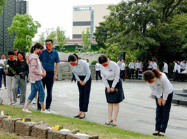 上海淞滬抗戰(zhàn)紀(jì)念館紀(jì)念全民族抗戰(zhàn)爆發(fā)85周年，中國(guó)共產(chǎn)黨抗戰(zhàn)文物展開(kāi)幕